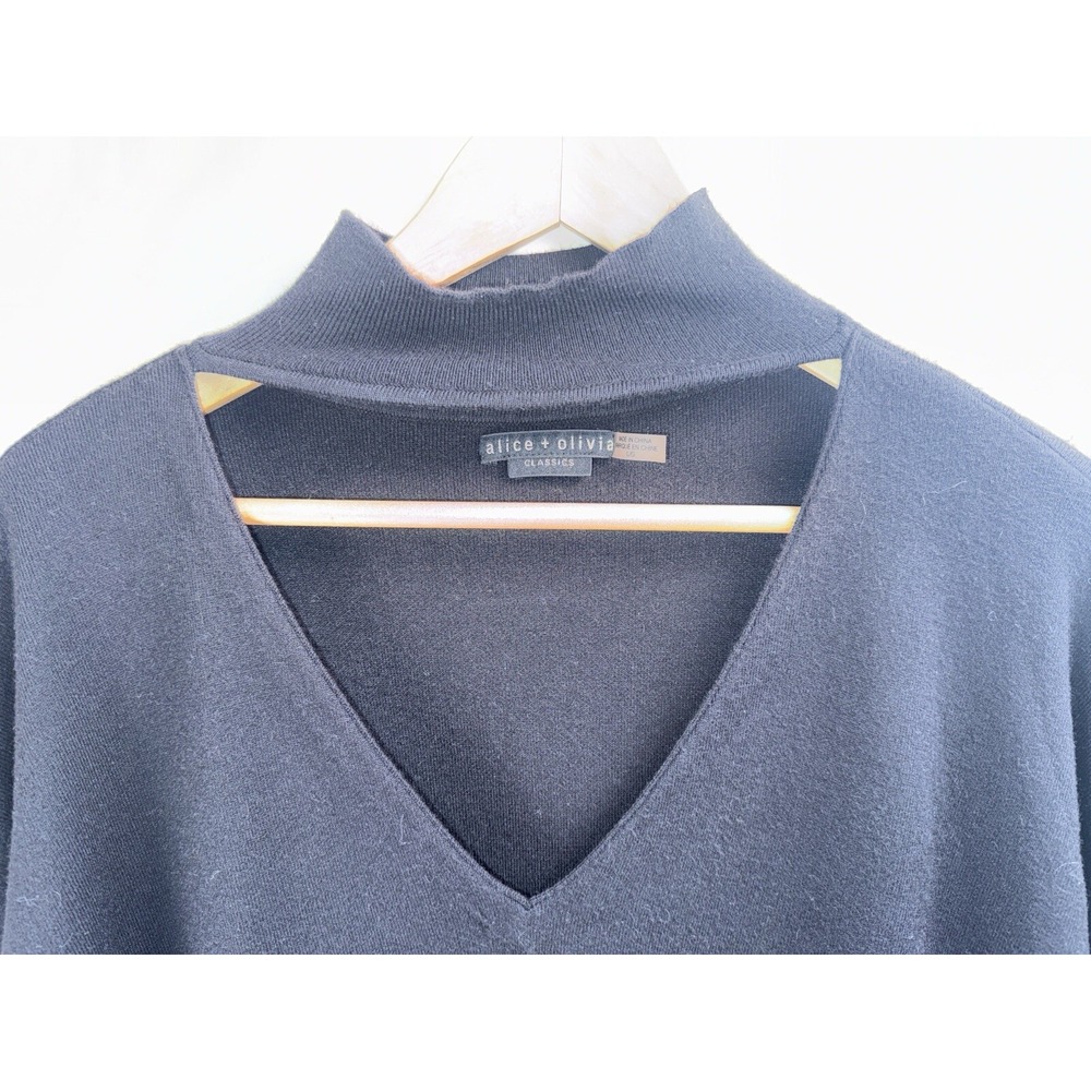 Alice + Olivia Black Long Sleeve Sweater Keyhole Neck SZ. L  6% Cashmere Career - Picture 3 of 8